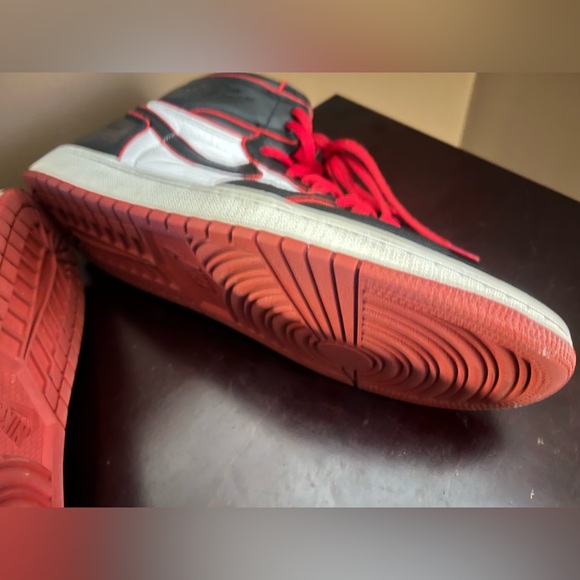 MEN’S NIKE AIR JORDAN I 1 RETRO OG HIGH BLOODLINE BLACK RED sz 12 - Picture 7 of 9